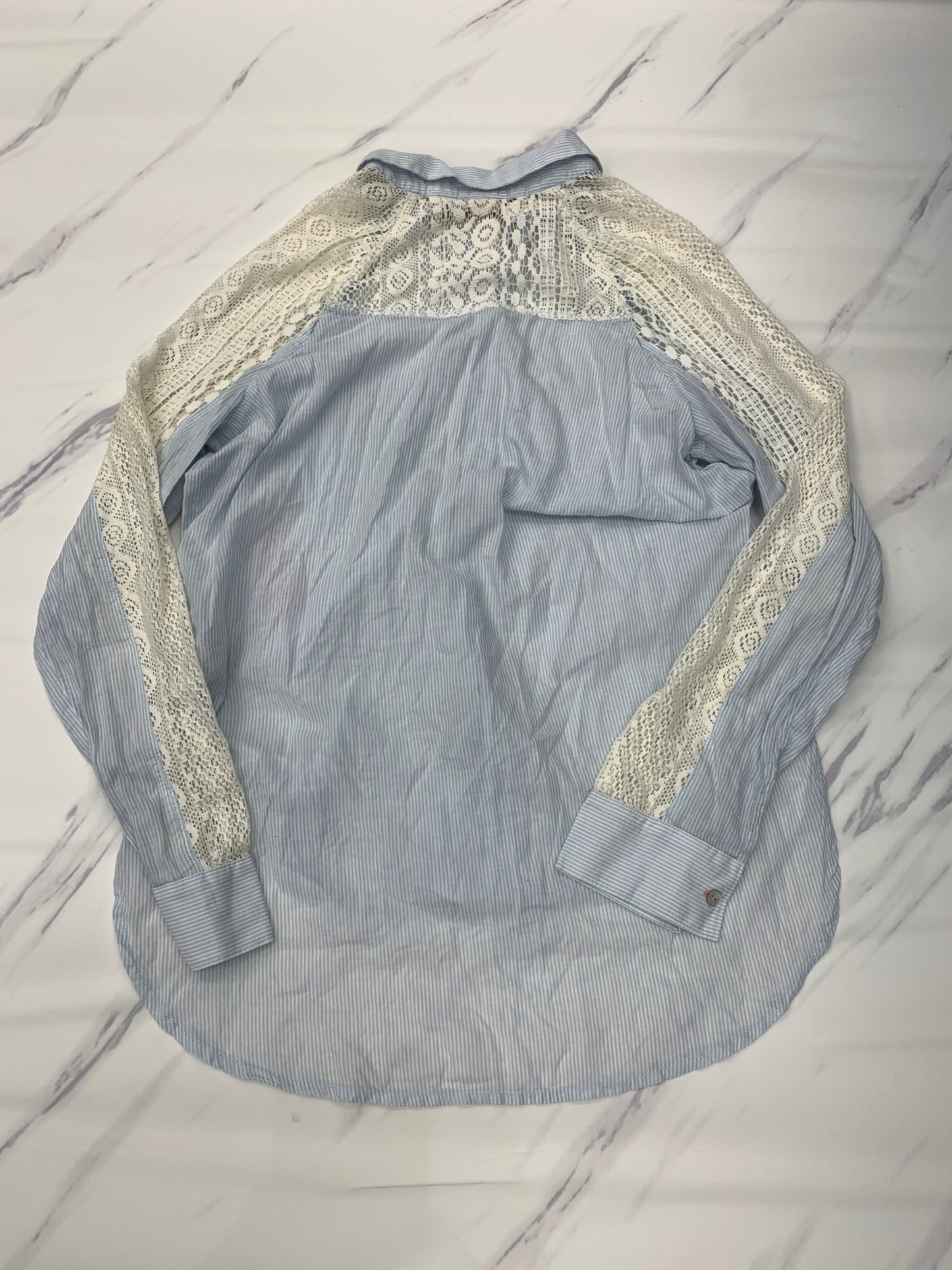 Top Long Sleeve By Holding Horses Size: M