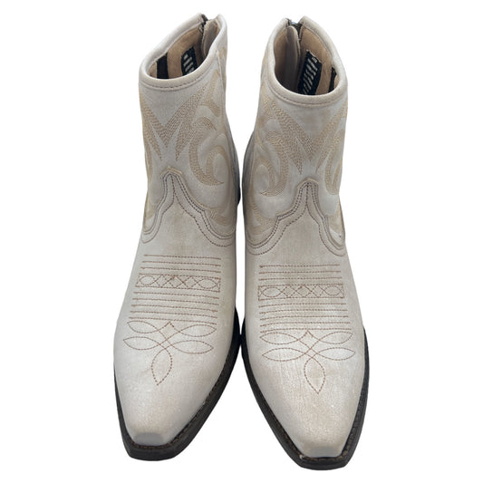 Boots Western By Laredo  Size: 9