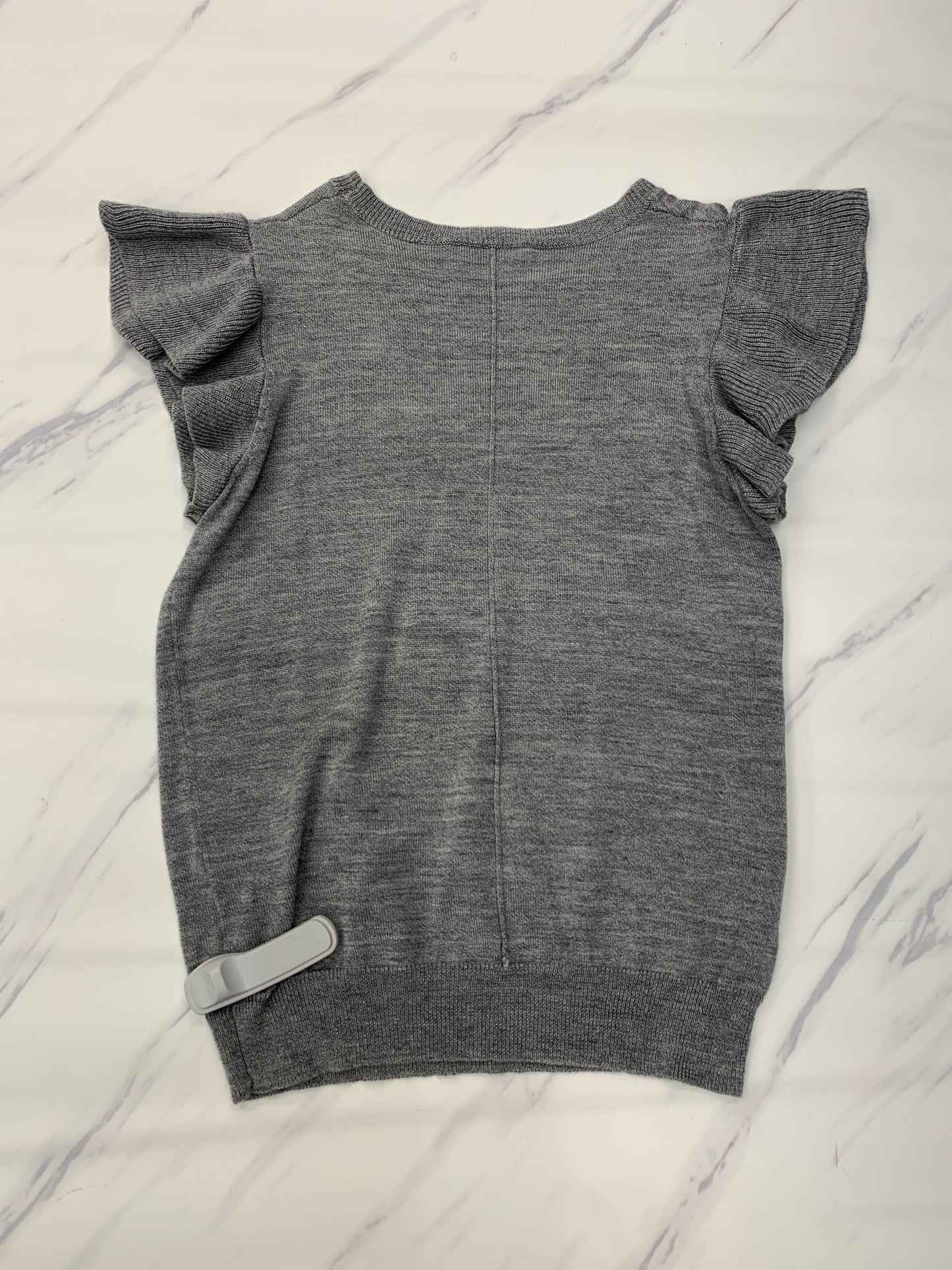 Sweater Short Sleeve By Thml In Grey, Size: M