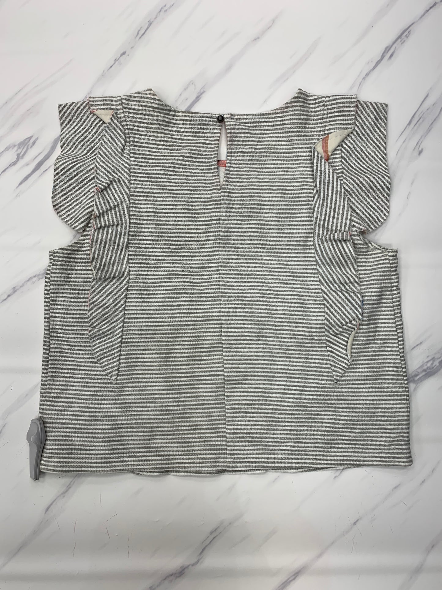 Top Short Sleeve By Pilcro In Grey, Size: M