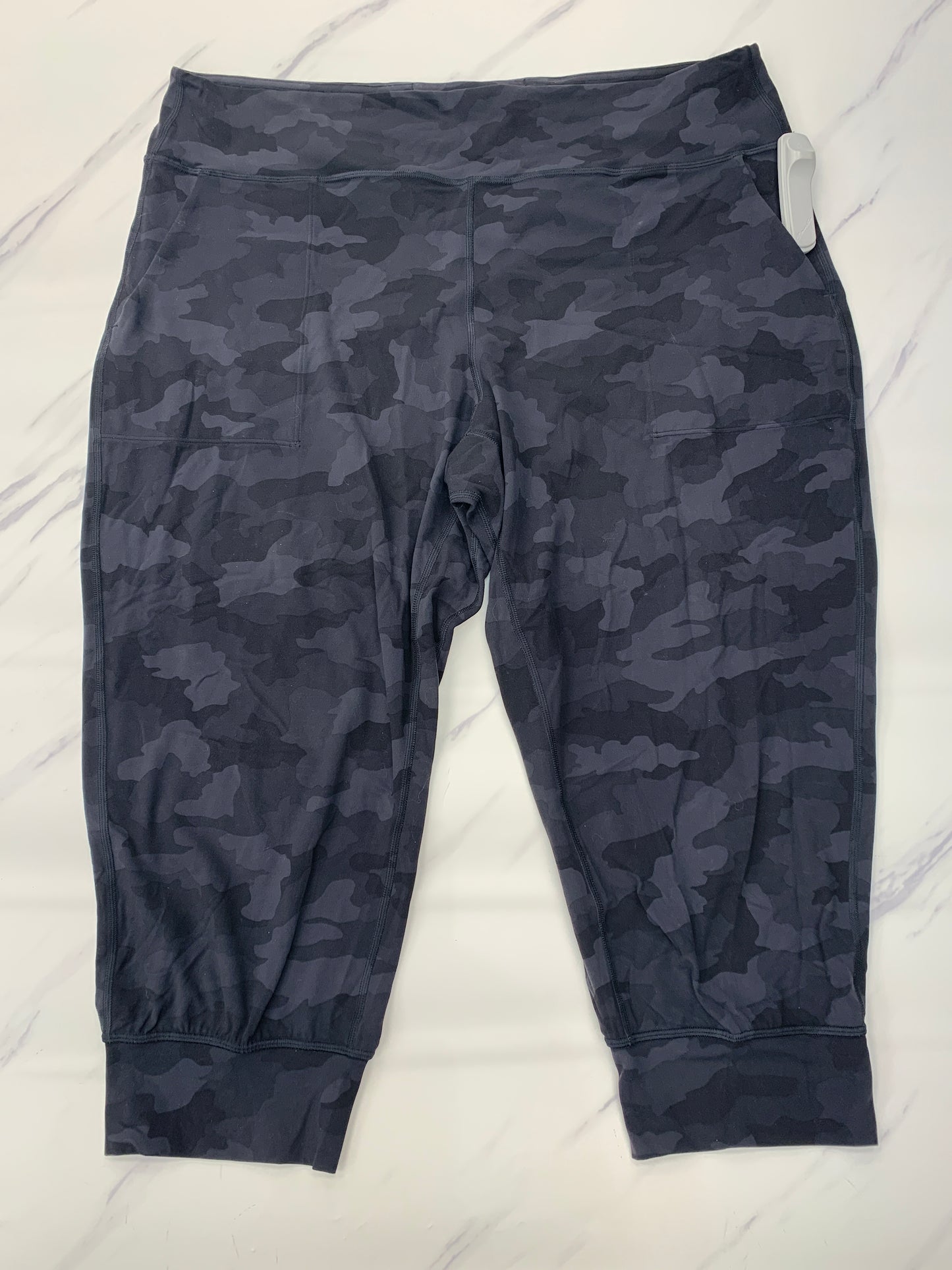 Athletic Pants By Lululemon In Camouflage Print, Size: 20