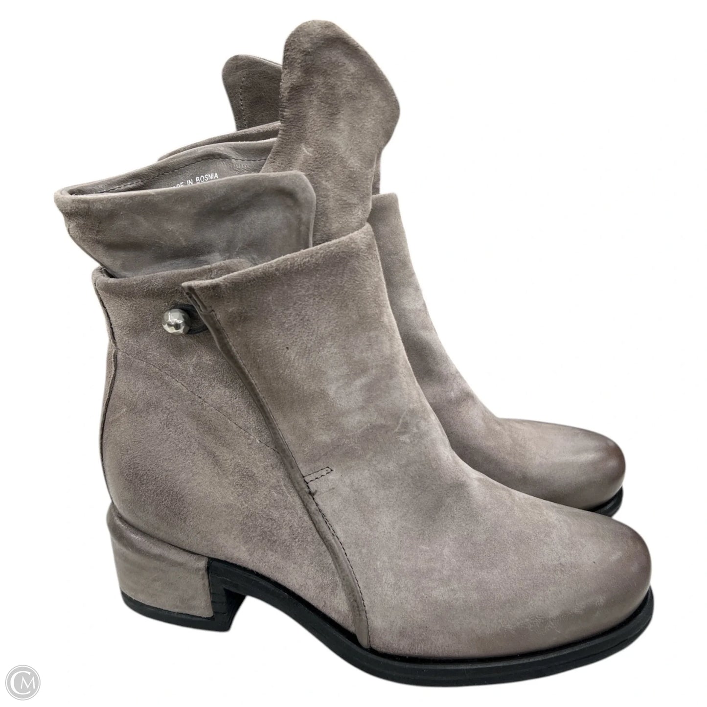 Boots Ankle Flats By Cma In Grey, Size: 8