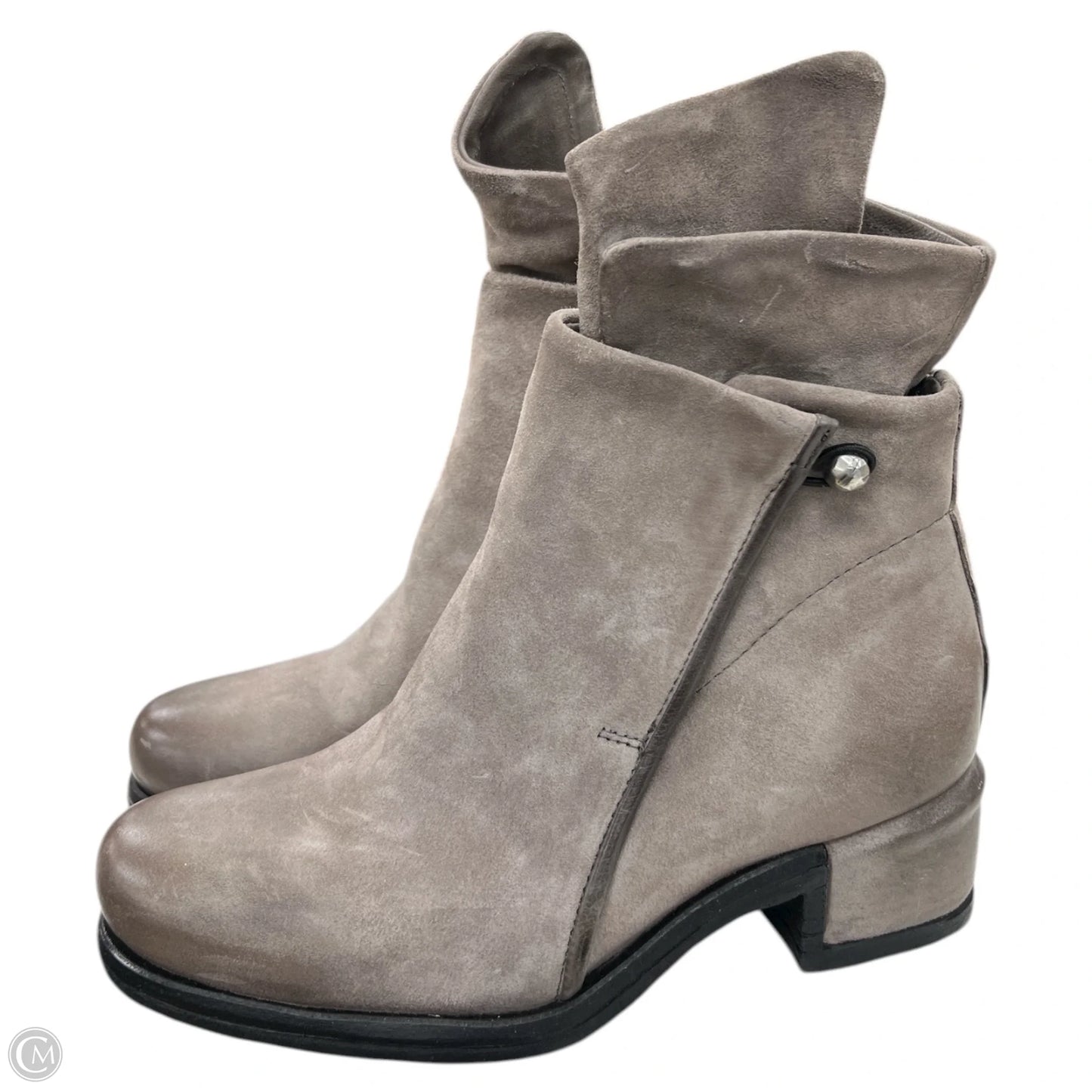 Boots Ankle Flats By Cma In Grey, Size: 8