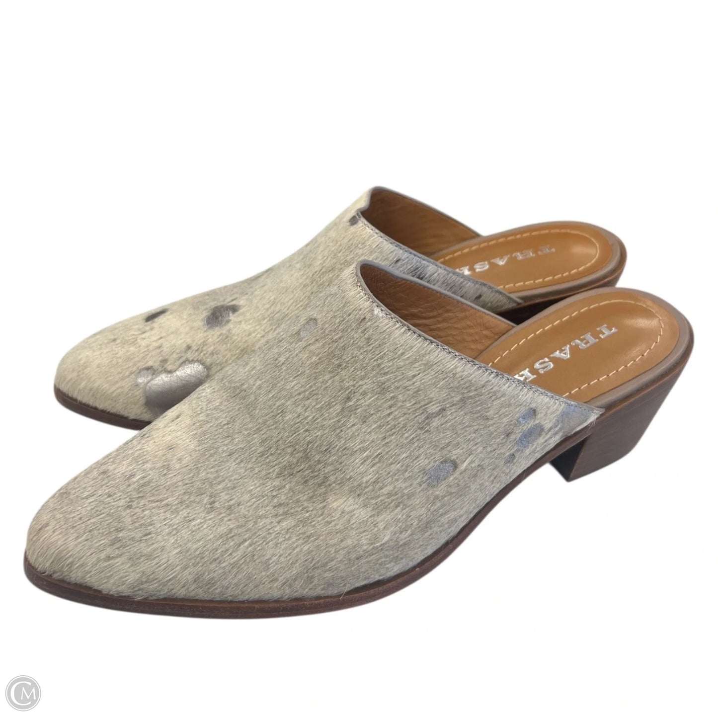 Shoes Flats By Cmb In Animal Print, Size: 9