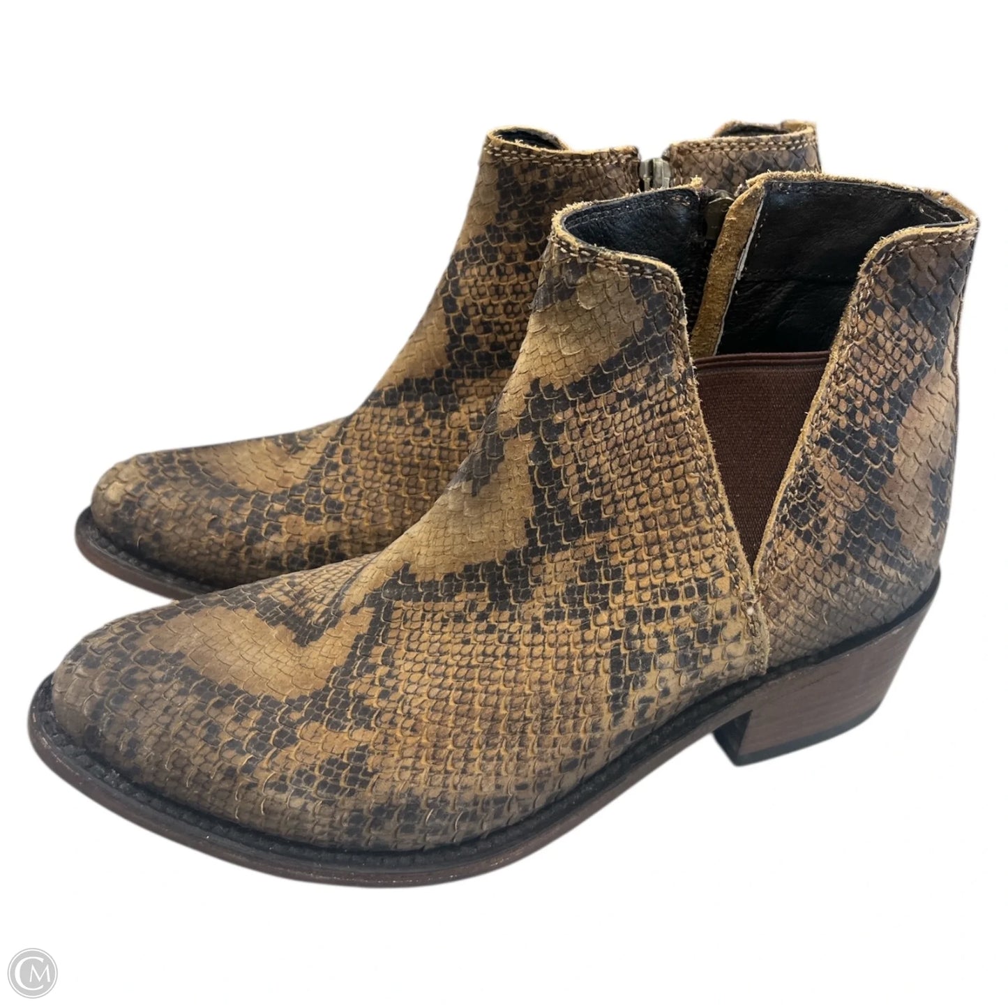 Boots Ankle Flats By Cmb In Animal Print, Size: 8.5