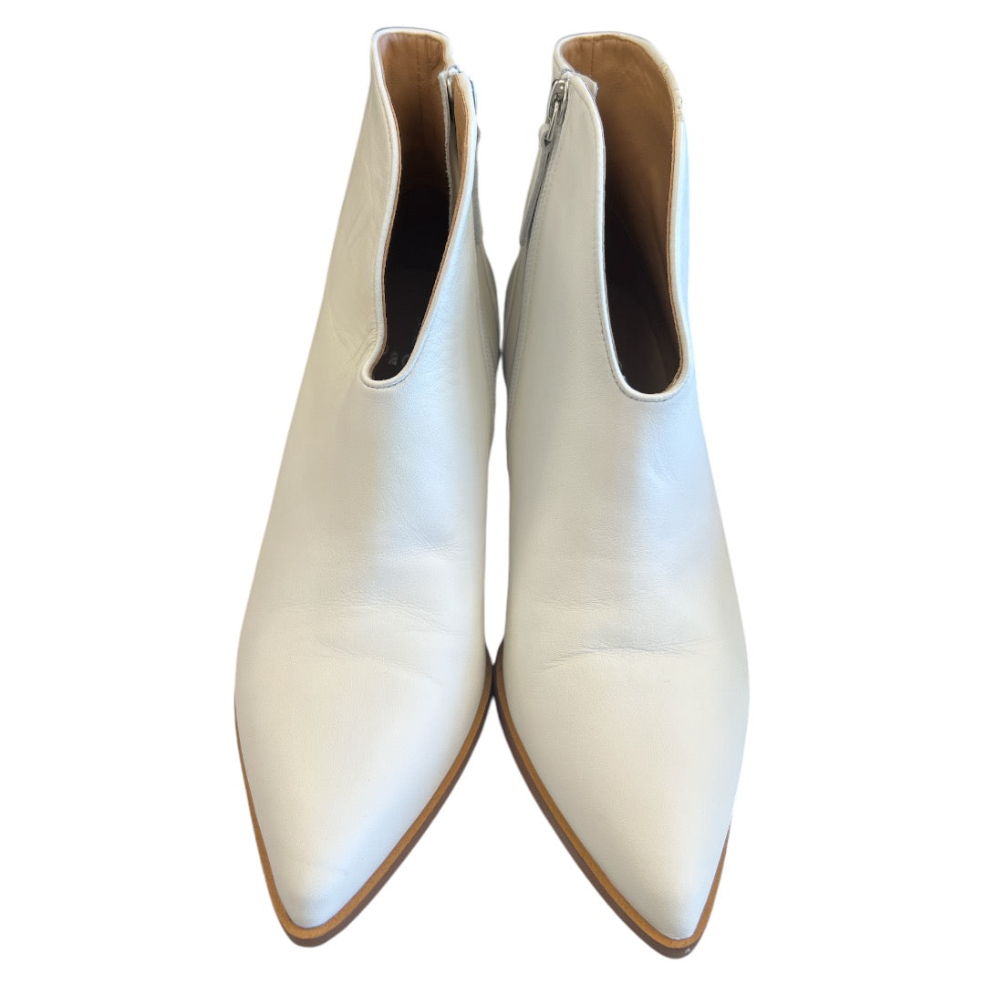 Boots Ankle Flats By Cmc In White, Size: 7