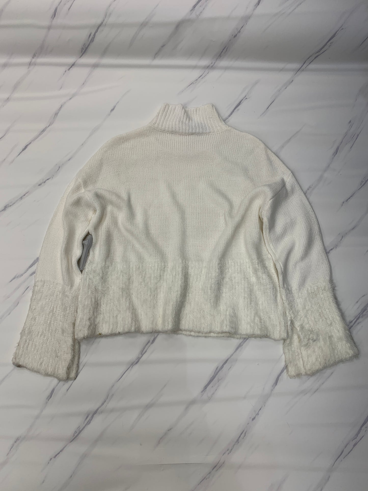 Sweater By Rd Style In White, Size: L