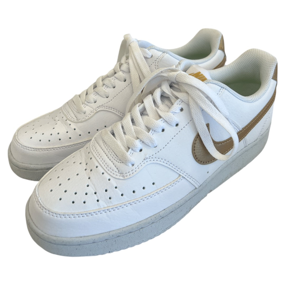 Shoes Sneakers By Nike In White, Size: 8