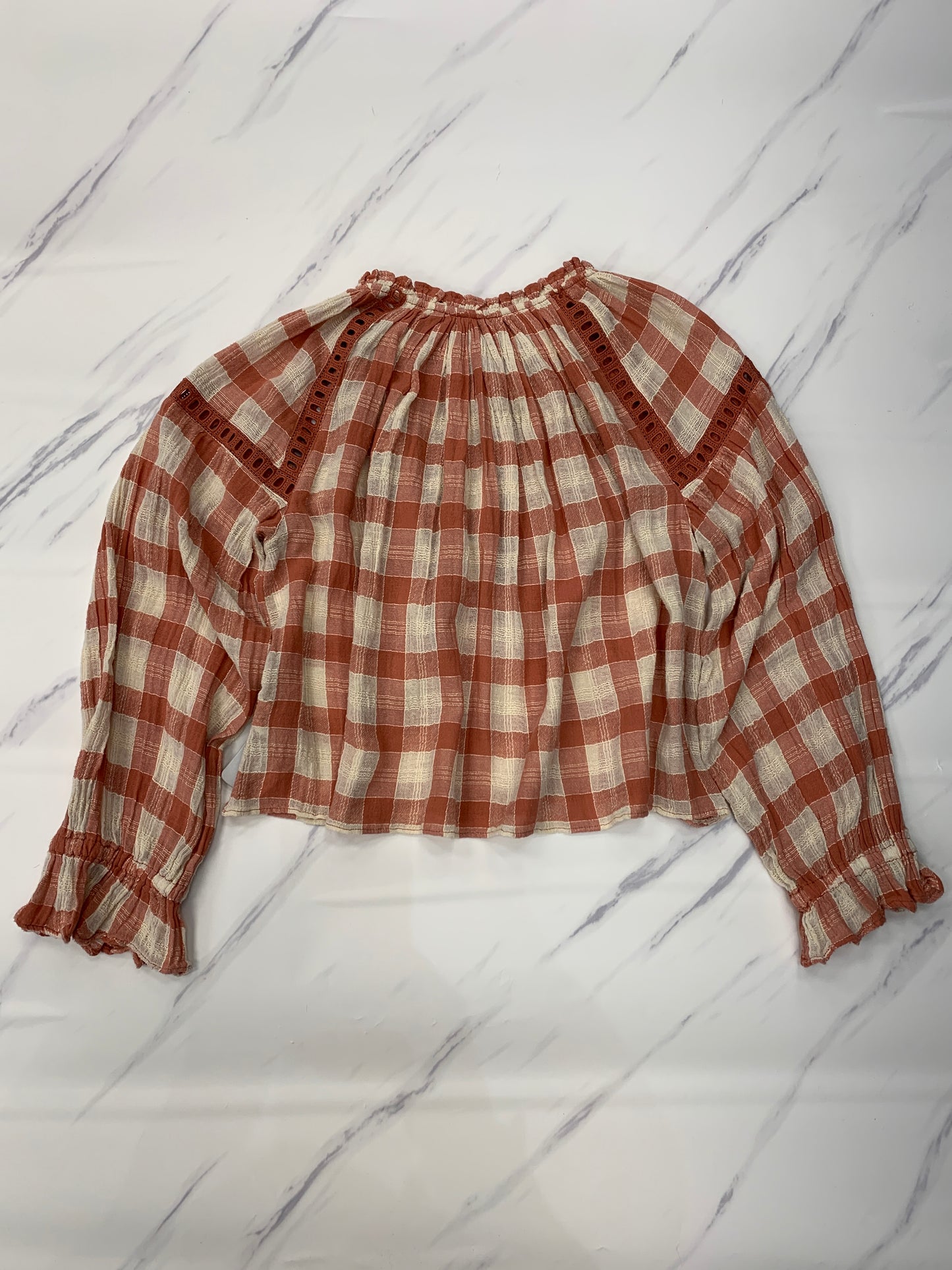 Top Long Sleeve By Free People In Checkered Pattern, Size: Xs