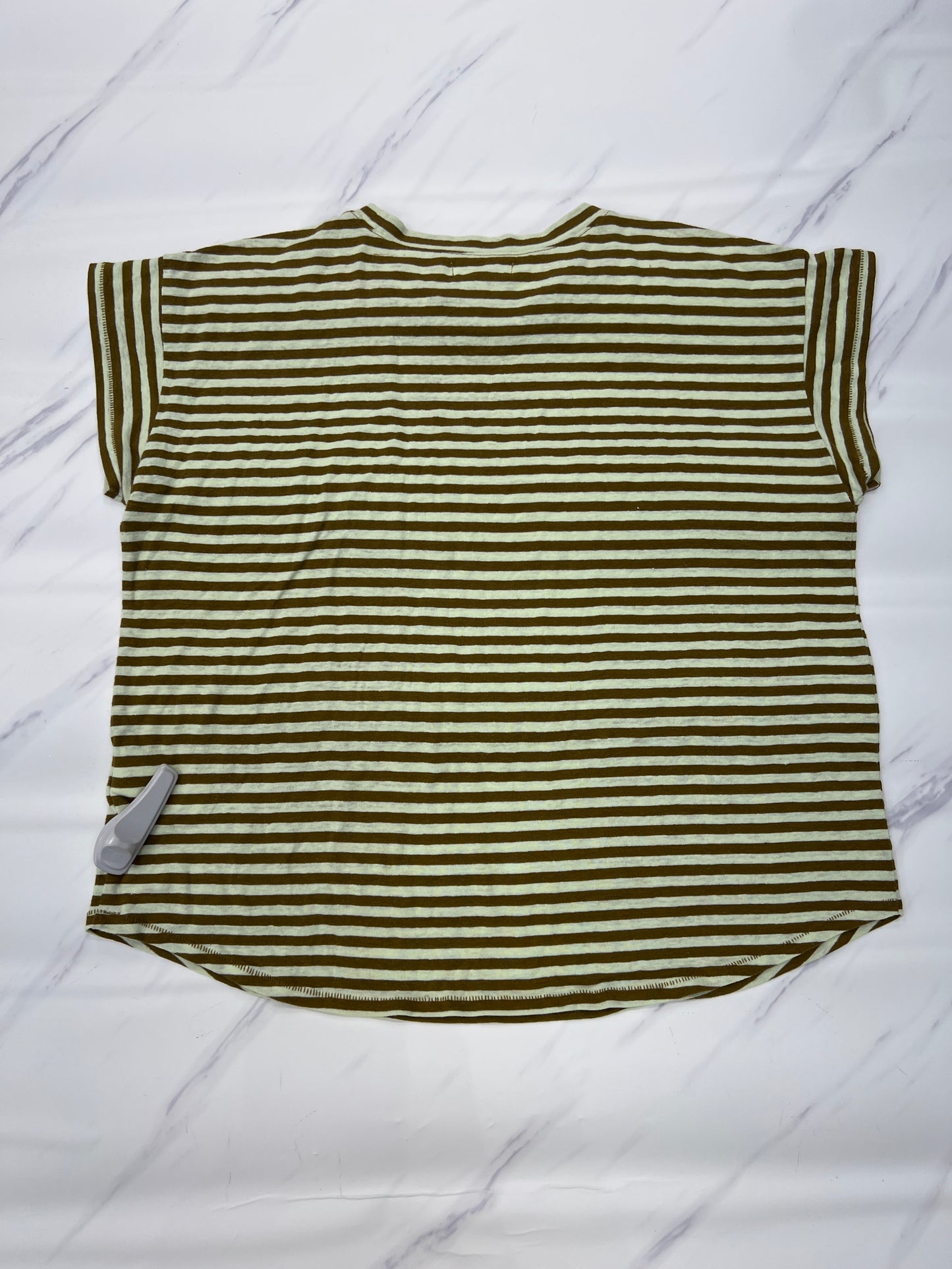 Top Short Sleeve By Madewell In Green, Size: L