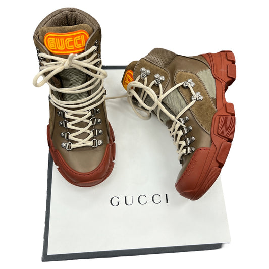 Boots Designer By Gucci  Size: 9.5